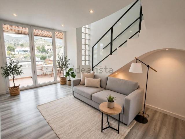 Casa en venta en Urbanització Lloma Badá, Petrer