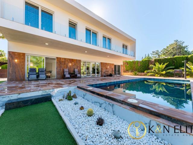 Casa en venta en Urbanització Lloma Badá, el Vinalopó Mitjà / El Vinalopó Medio