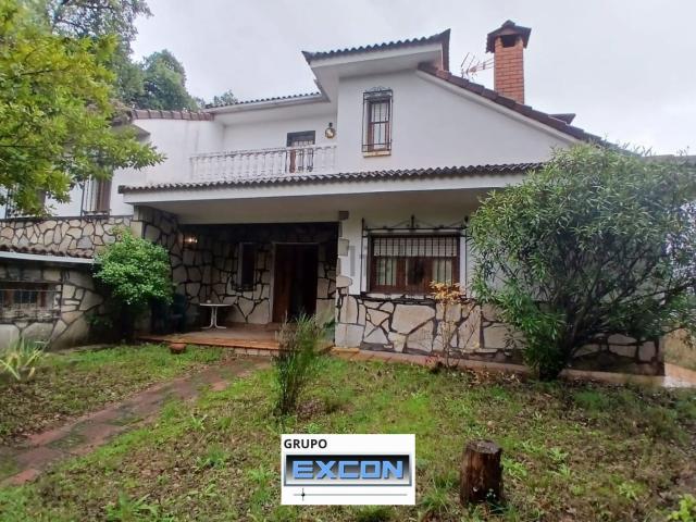 Casa en venta en Piedralaves, Ávila