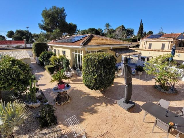 Casa en venta en Pinar de Campoverde, el Baix Segura / La Vega Baja