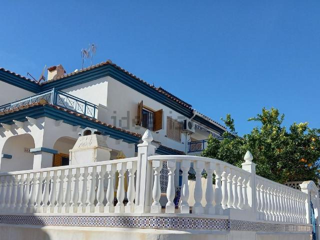 Casa en alquiler en Mil Palmeras, el Baix Segura / La Vega Baja