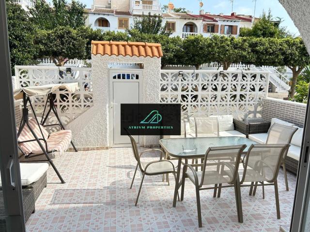 Casa en alquiler en Mil Palmeras, el Baix Segura / La Vega Baja