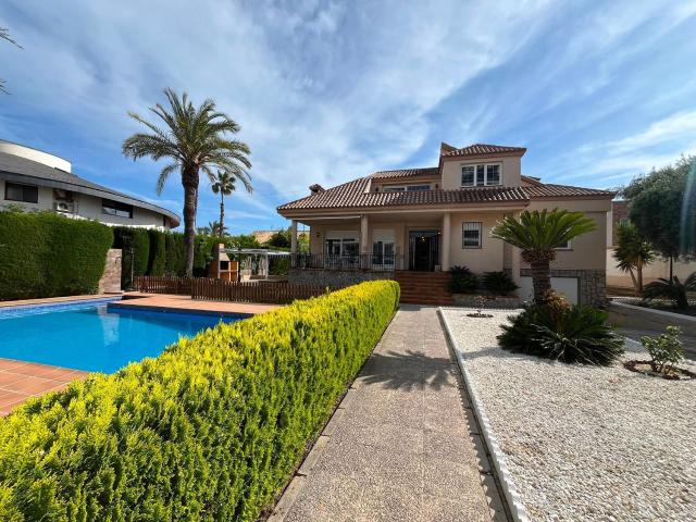 Casa en alquiler en Mil Palmeras, el Baix Segura / La Vega Baja