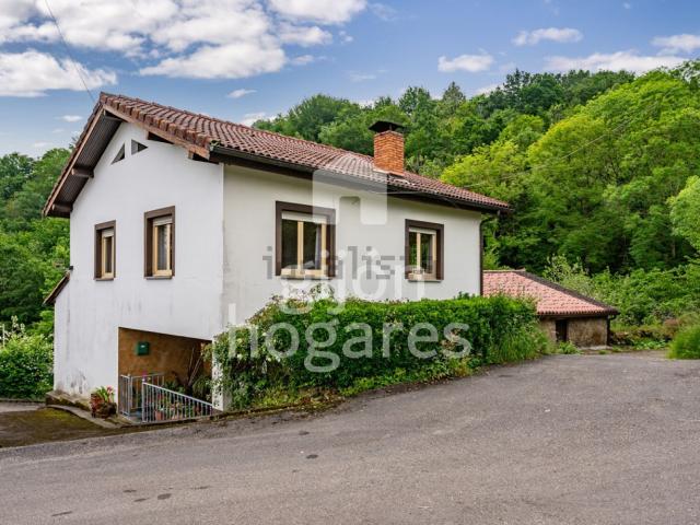 Casa en venta en Piloña