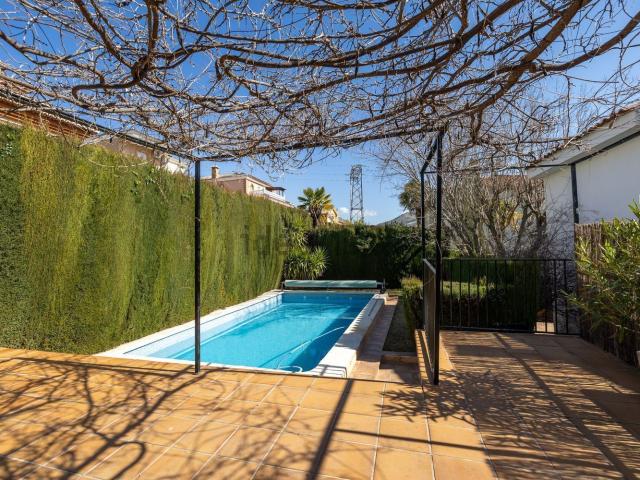 Casa en venta en Cenes De La Vega, Granada