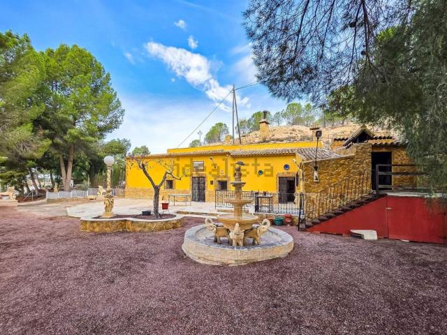Casa en venta en Cases del Pi, el Pinós / Pinoso