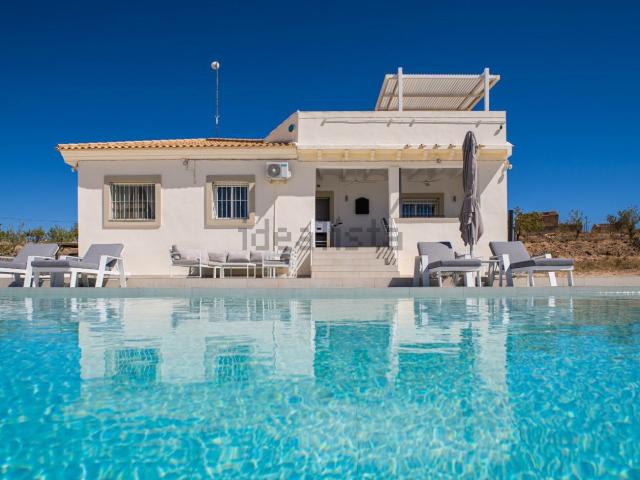 Casa en venta en el Vinalopó Mitjà / El Vinalopó Medio, Valencia