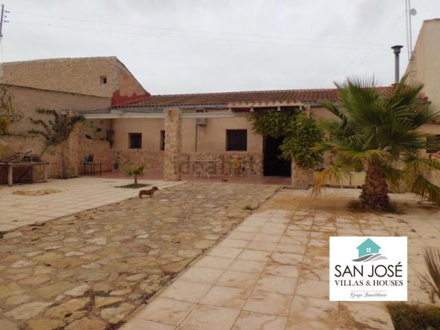 Casa en venta en el Vinalopó Mitjà / El Vinalopó Medio, Valencia