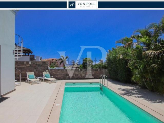 Casa en venta en Adeje, Costa Adeje