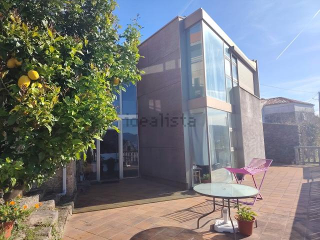 Casa en venta en A Ucha, Poio