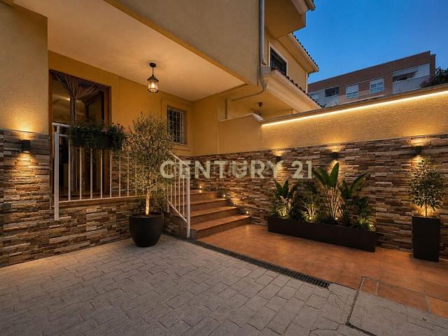 Casa en venta en Cruz de Humilladero, Málaga-Costa del Sol
