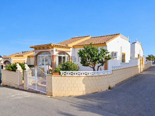 Casa en venta en Urbanització L'Alberca, Polop