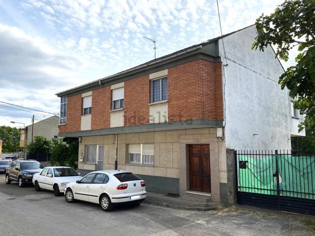 Casa en venta en Ponferrada, Cuatrovientos