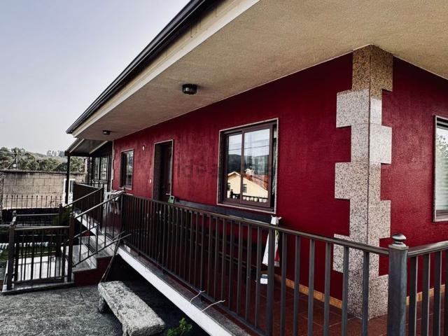 Casa en venta en Ponte Caldelas, Pontevedra