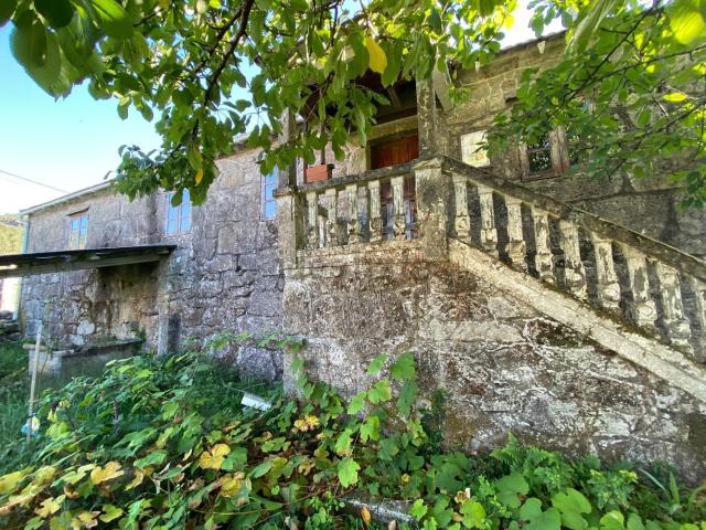 Casa en venta en Ponte Caldelas, Pontevedra