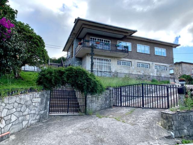 Casa en venta en A Insua, Ponte Caldelas