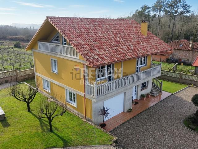 Casa en venta en O Condado, Galicia