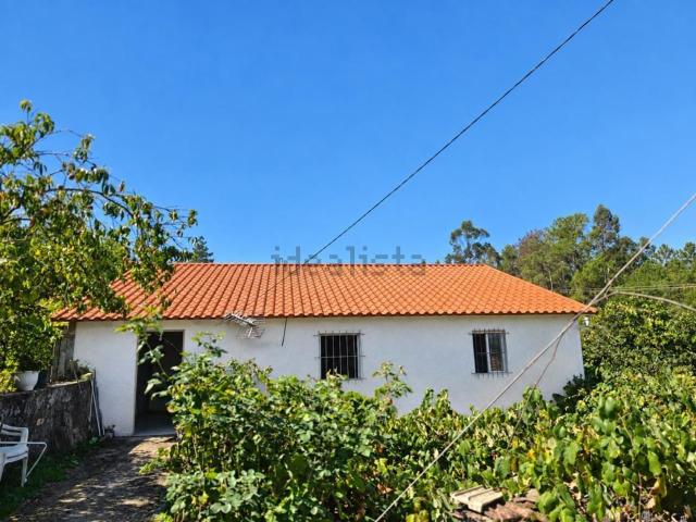 Casa en venta en Guláns, Ponteareas