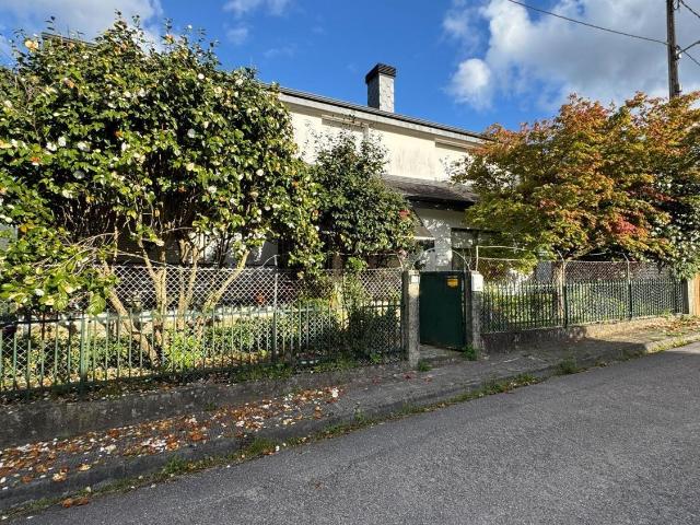 Casa en venta en A Freixa, Cotobade