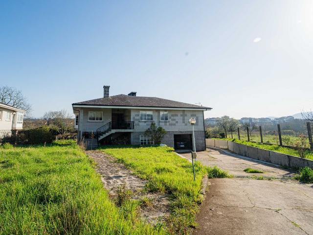 Casa en venta en Ponteareas, O Condado
