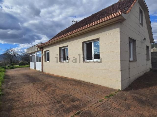 Casa en venta en San Vicente, Ponteareas