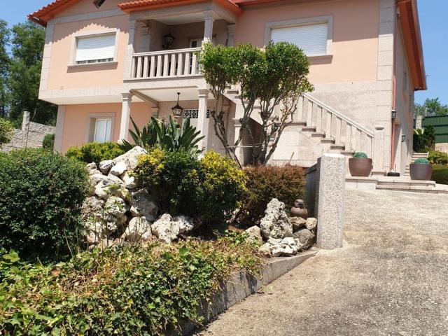 Casa en venta en Pontecesures, Pontevedra
