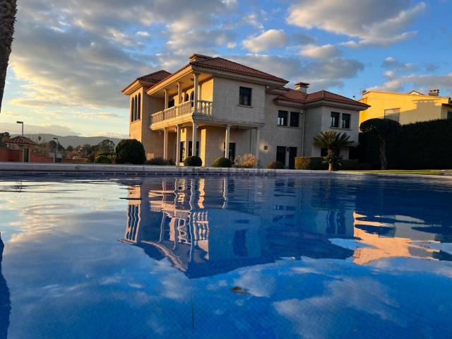 Casa en venta en Pontevedra, San Brais