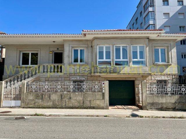 Casa en venta en A Moureira, Pontevedra