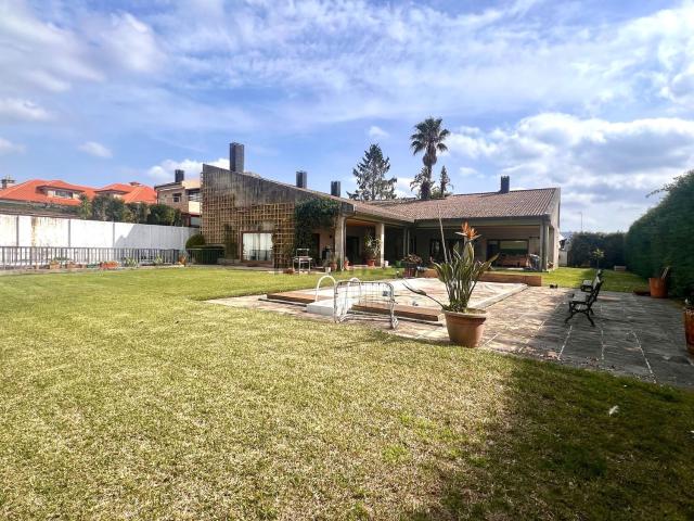 Casa en venta en Pontevedra, San Brais