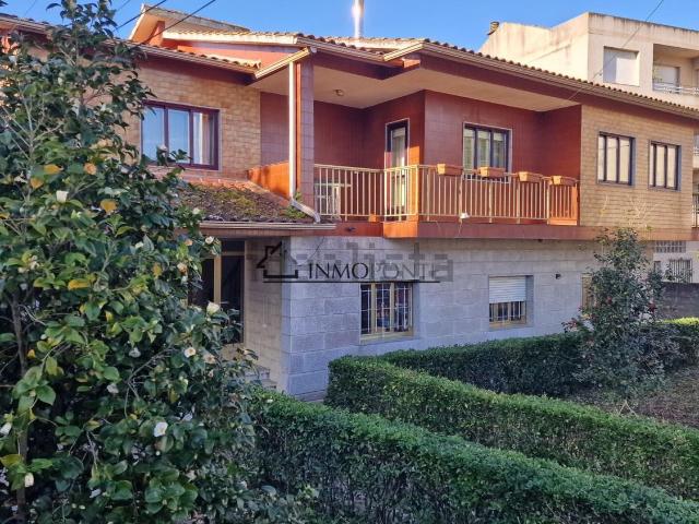 Casa en venta en Pontevedra, Caritel