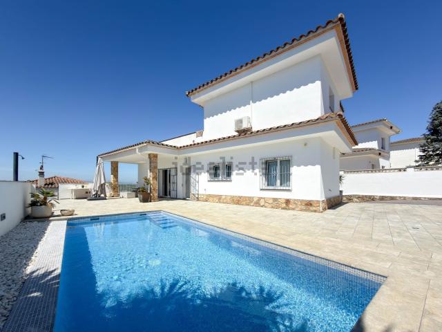 Casa en venta en Alt Empordà, Catalunya