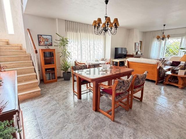 Casa en venta en Atzavares, el Baix Vinalopó
