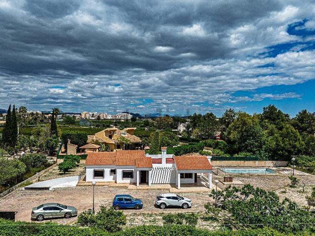 Casa en venta en Atzavares, el Baix Vinalopó