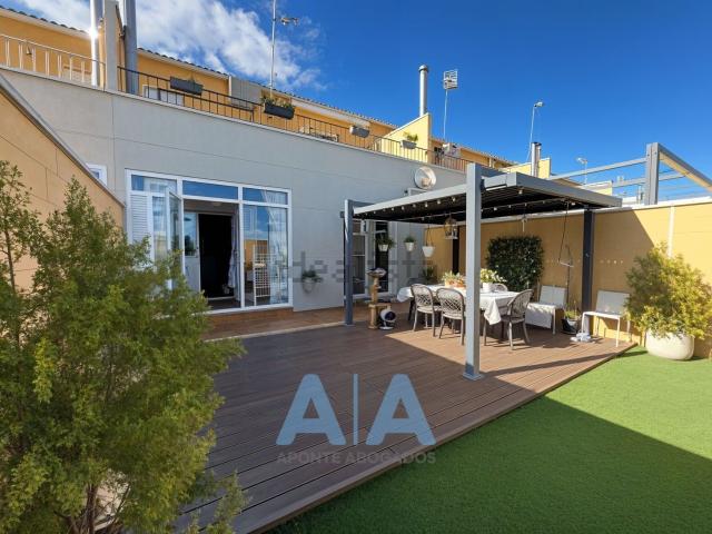 Casa en venta en Pozuelo De Calatrava, Castilla-La Mancha