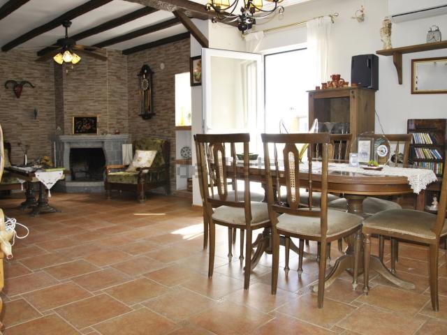 Casa en venta en Pozuelo De Zarzón, Extremadura