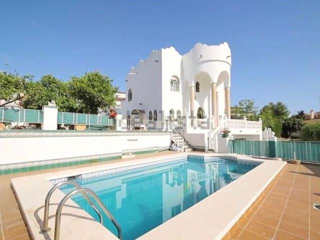 Casa en venta en Puerto de la Torre, Málaga-Costa del Sol
