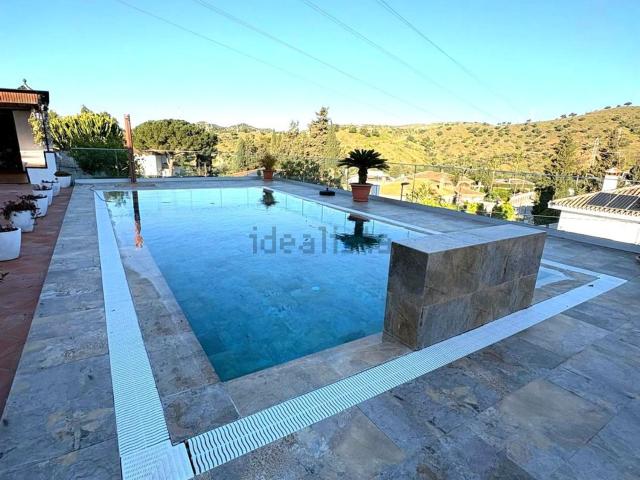 Casa en venta en Puerto de la Torre, Málaga-Costa del Sol