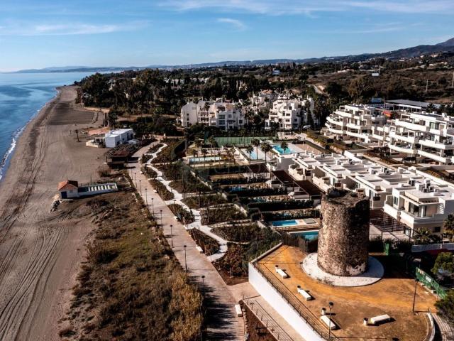 Casa en venta en Alcazaba Beach, Costa del Sol Occidental