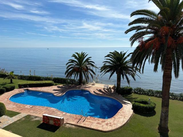 Casa en alquiler en Alcazaba Beach, Costa del Sol Occidental