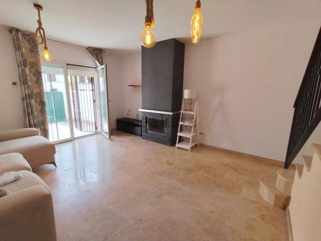 Casa en alquiler en Alcazaba Beach, Costa del Sol Occidental
