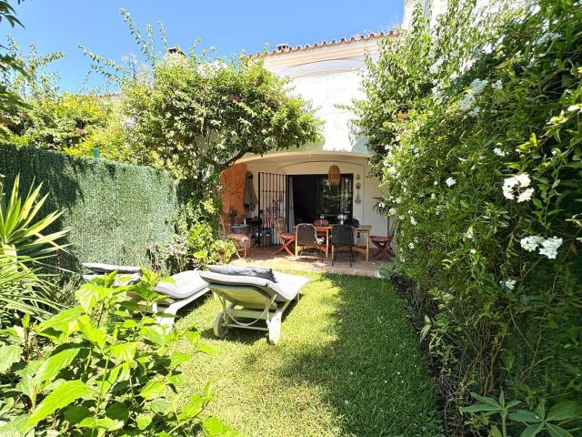 Casa en venta en Alcazaba Beach, Costa del Sol Occidental