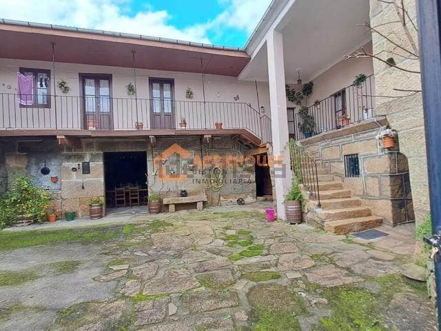 Casa en venta en Punxín, O Carballiño