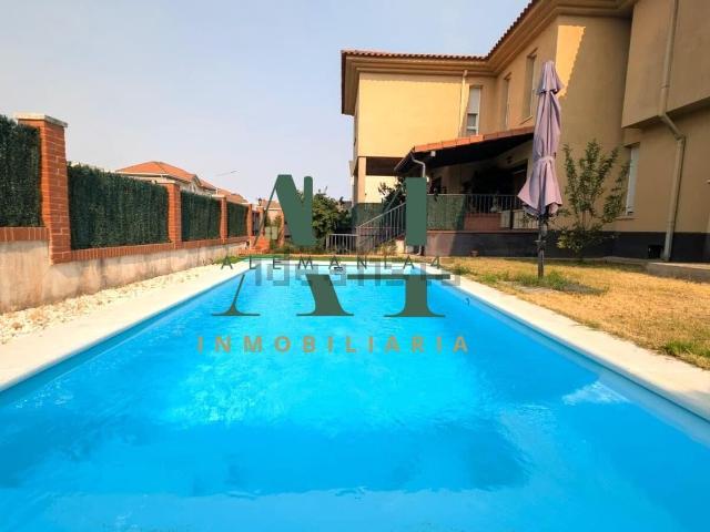 Casa en venta en R-66-A (El Arco), Cáceres