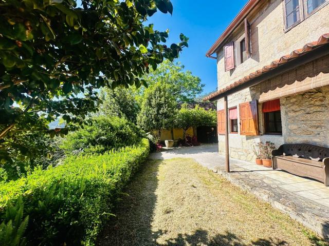 Casa en venta en Saxamonde, Vigo