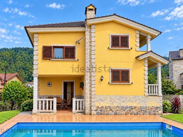 Casa en venta en O Viso, Vigo