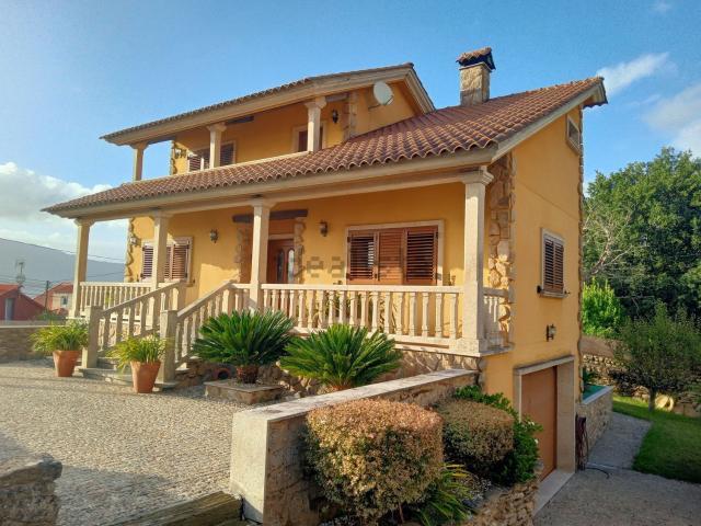 Casa en venta en O Viso, Vigo