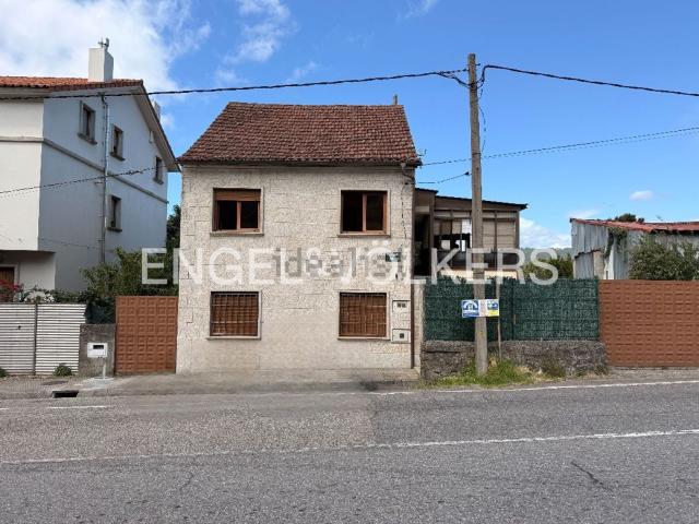 Casa en venta en Chapela, Vigo