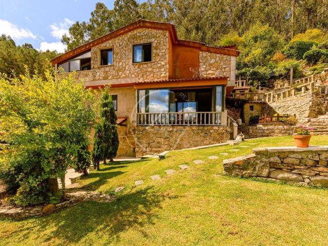 Casa en venta en Cedeira, Vigo