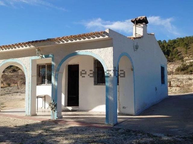 Casa en venta en Relleu, Valencia