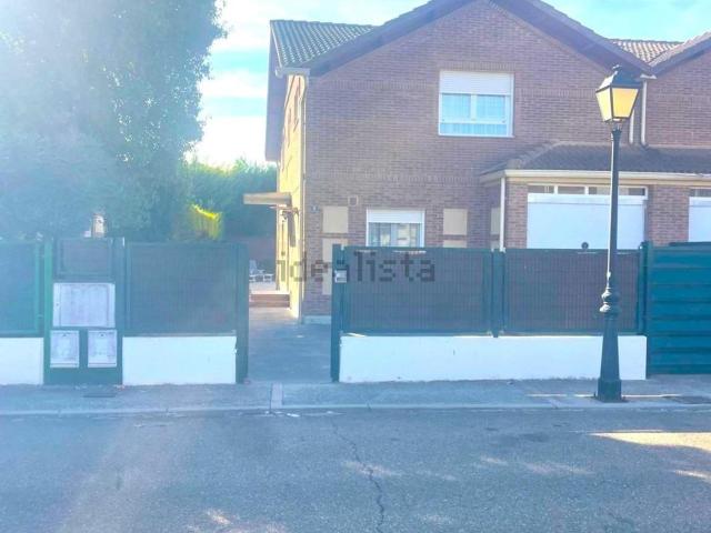 Casa en venta en Renedo De Esgueva, Valladolid